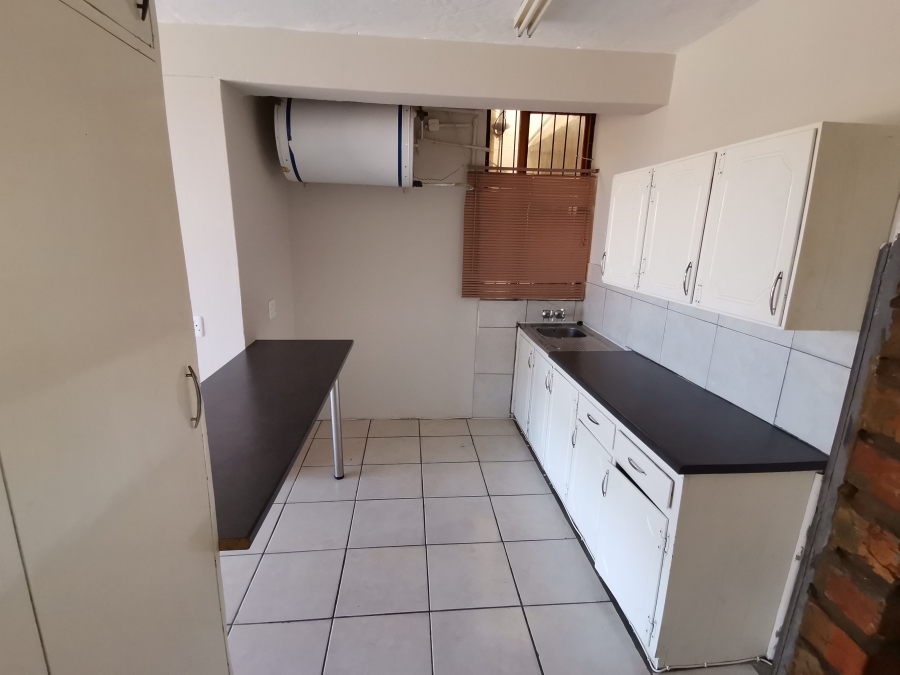 To Let 1 Bedroom Property for Rent in Amalinda Eastern Cape